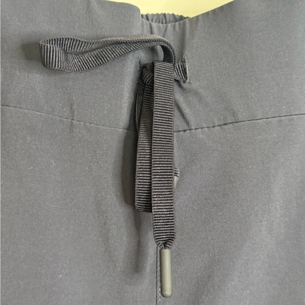 Women’s All in Motion Joggers/ taper pants Bundle Grey, Olive, & Black, 3X - Picture 13 of 15